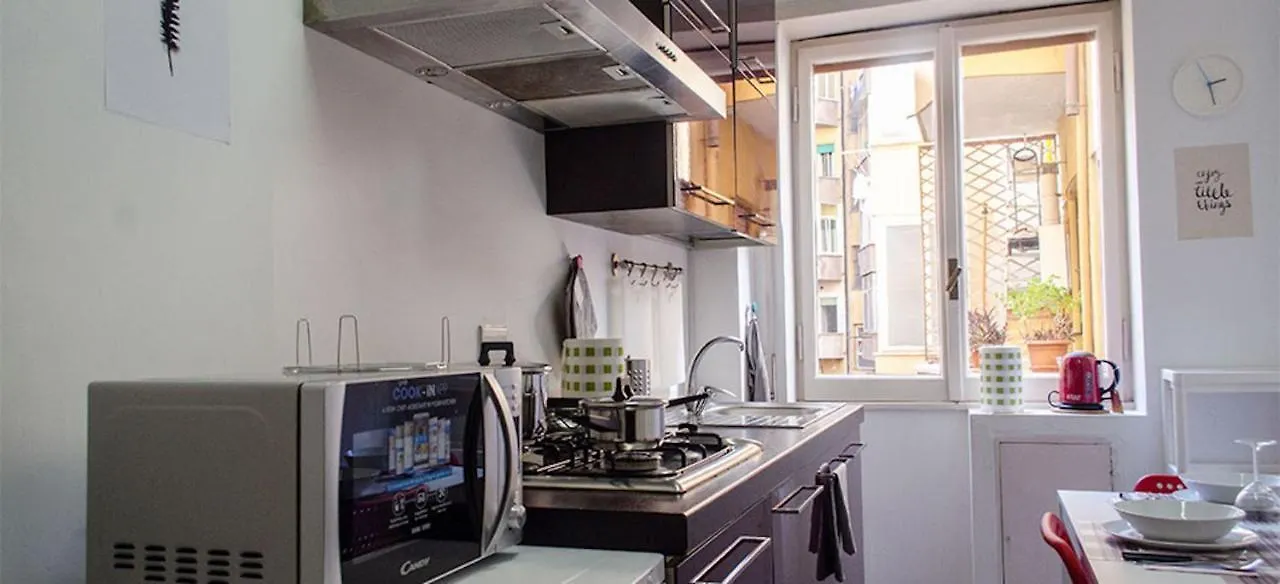 Kamchu Apartments: Piazza Bologna Rome Guest house
